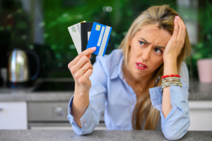 Cum poti sa obtii un credit cand esti inscris negativ in Biroul de Credit?